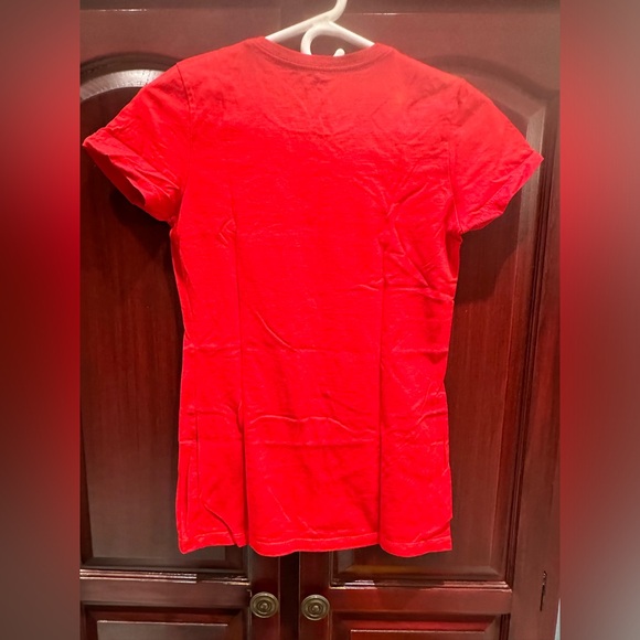 Waves Red Montreal Candiens Tshirt - Picture 2 of 3